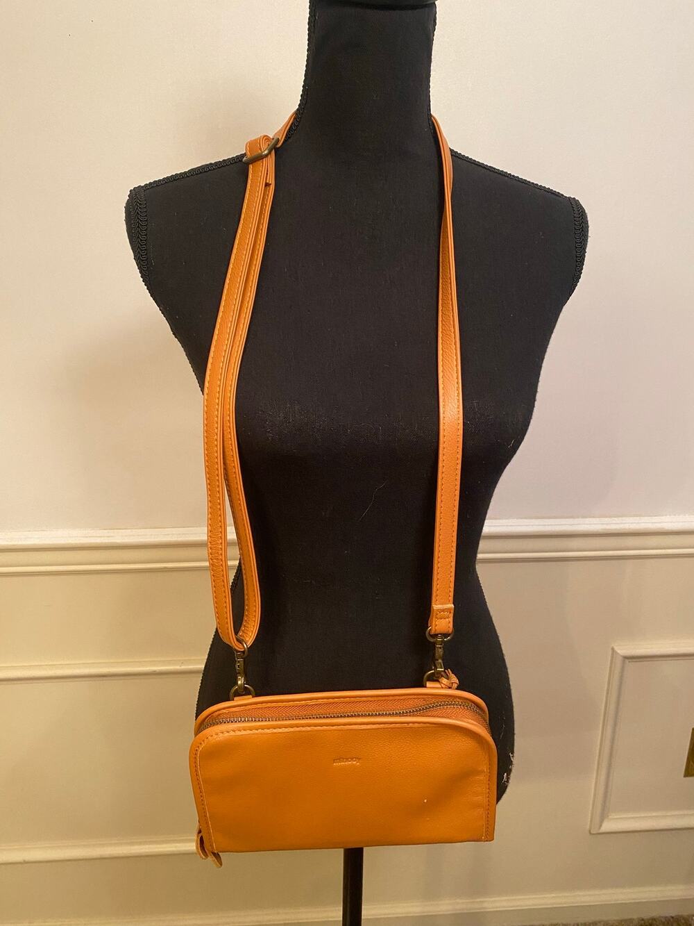 Minooy Tan Crossbody Travel Purse Multi Compartment Bag Leather